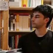 Dottorando in letteratura russa, specializzato in francese e russo